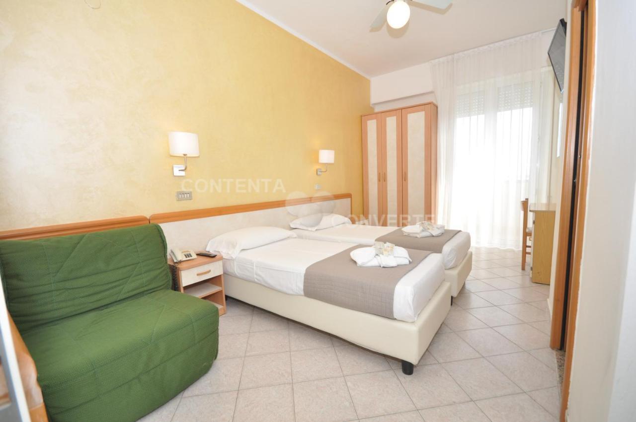 Hotel Adriatic&Beauty Rimini Exteriör bild