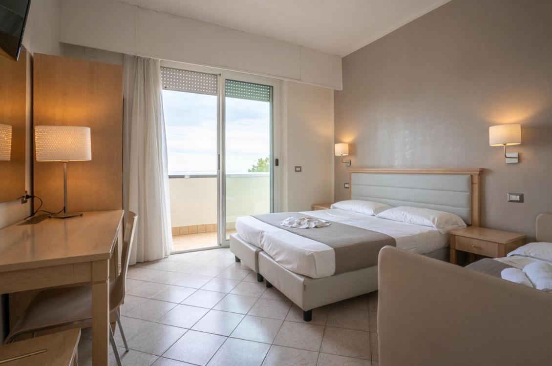 Hotel Adriatic&Beauty Rimini Exteriör bild