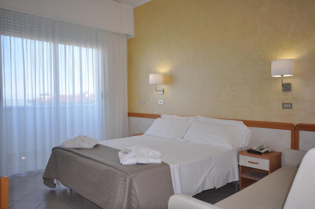 Hotel Adriatic&Beauty Rimini Exteriör bild